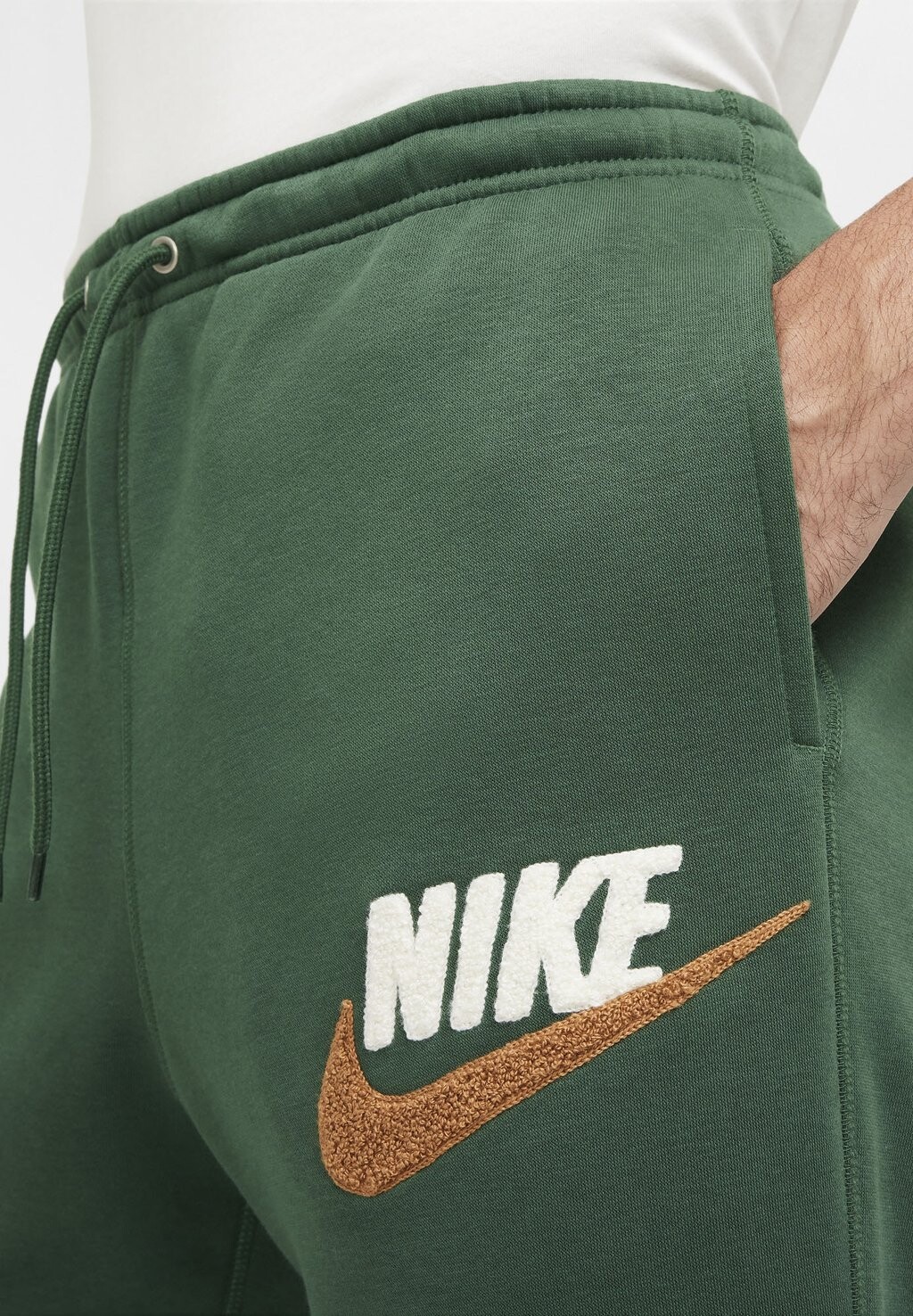 

Спортивные брюки JOGGER Nike Sportswear, зеленый