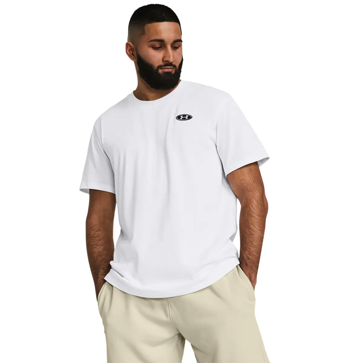 

Мужская повседневная футболка ua Hw lc Patch Ss-Blk Under Armour, белый