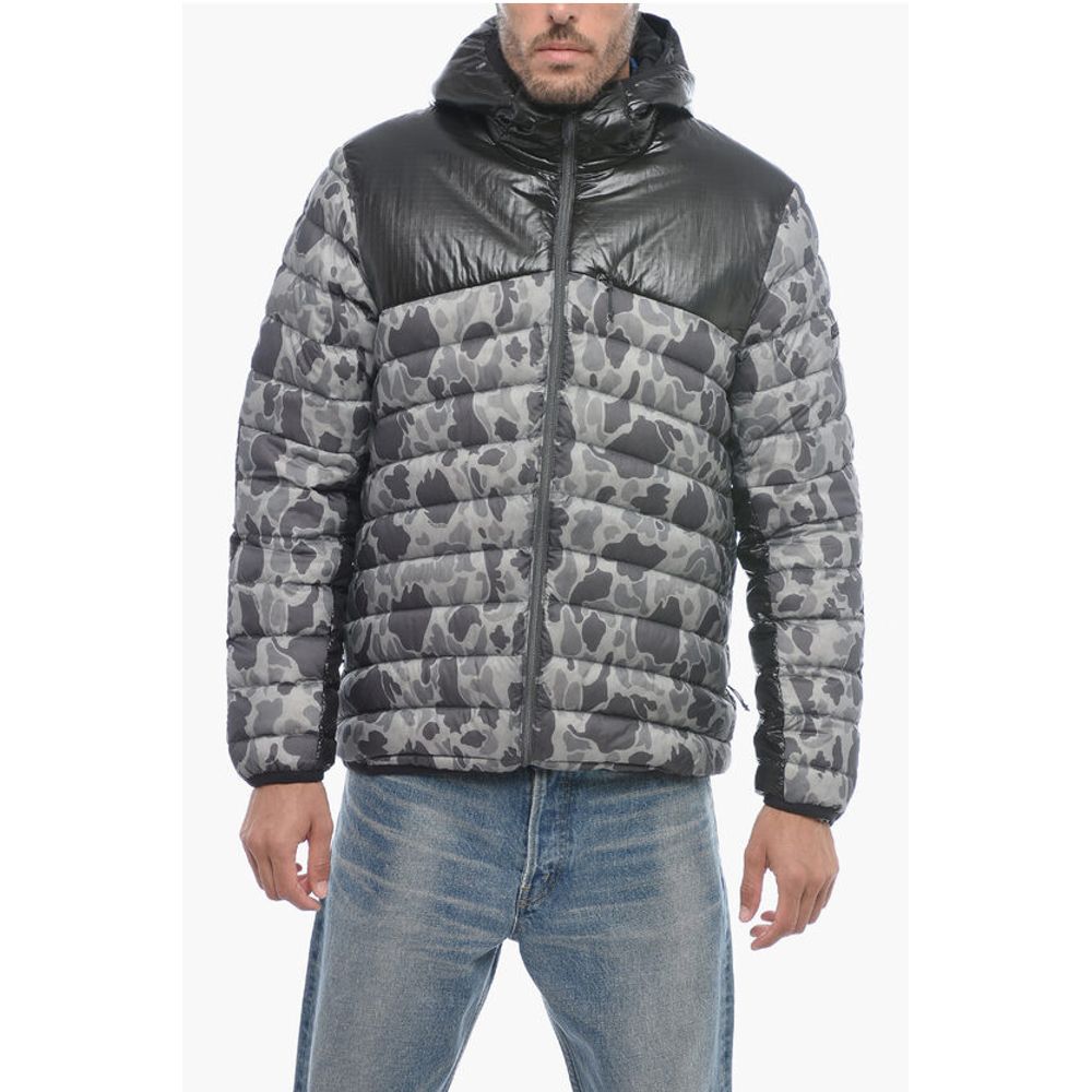

Разноцветные куртки и пальто из полиамида Woolrich, Multicolor