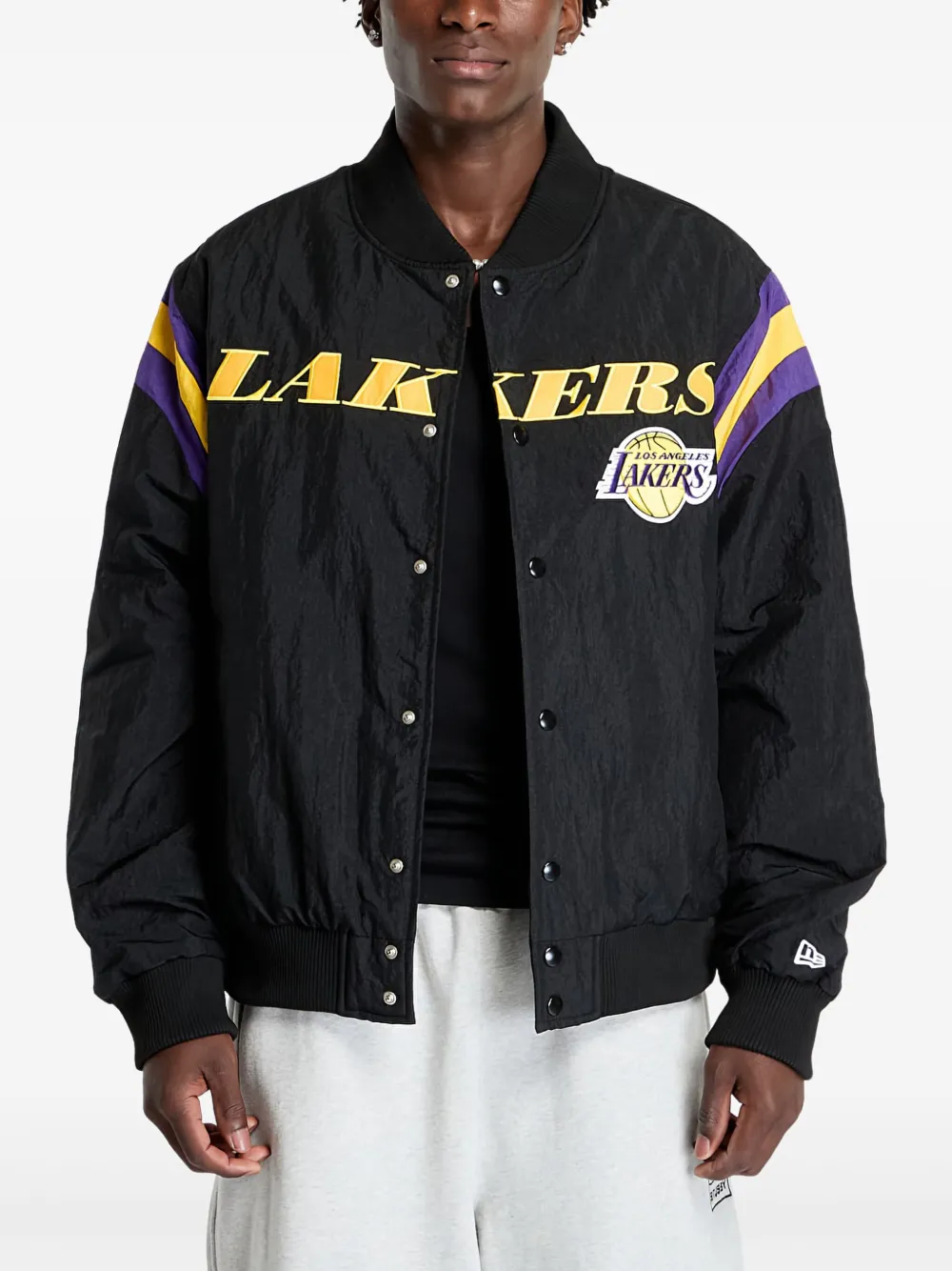 

Куртка Los Angeles Lakers NEW ERA CAP, черный