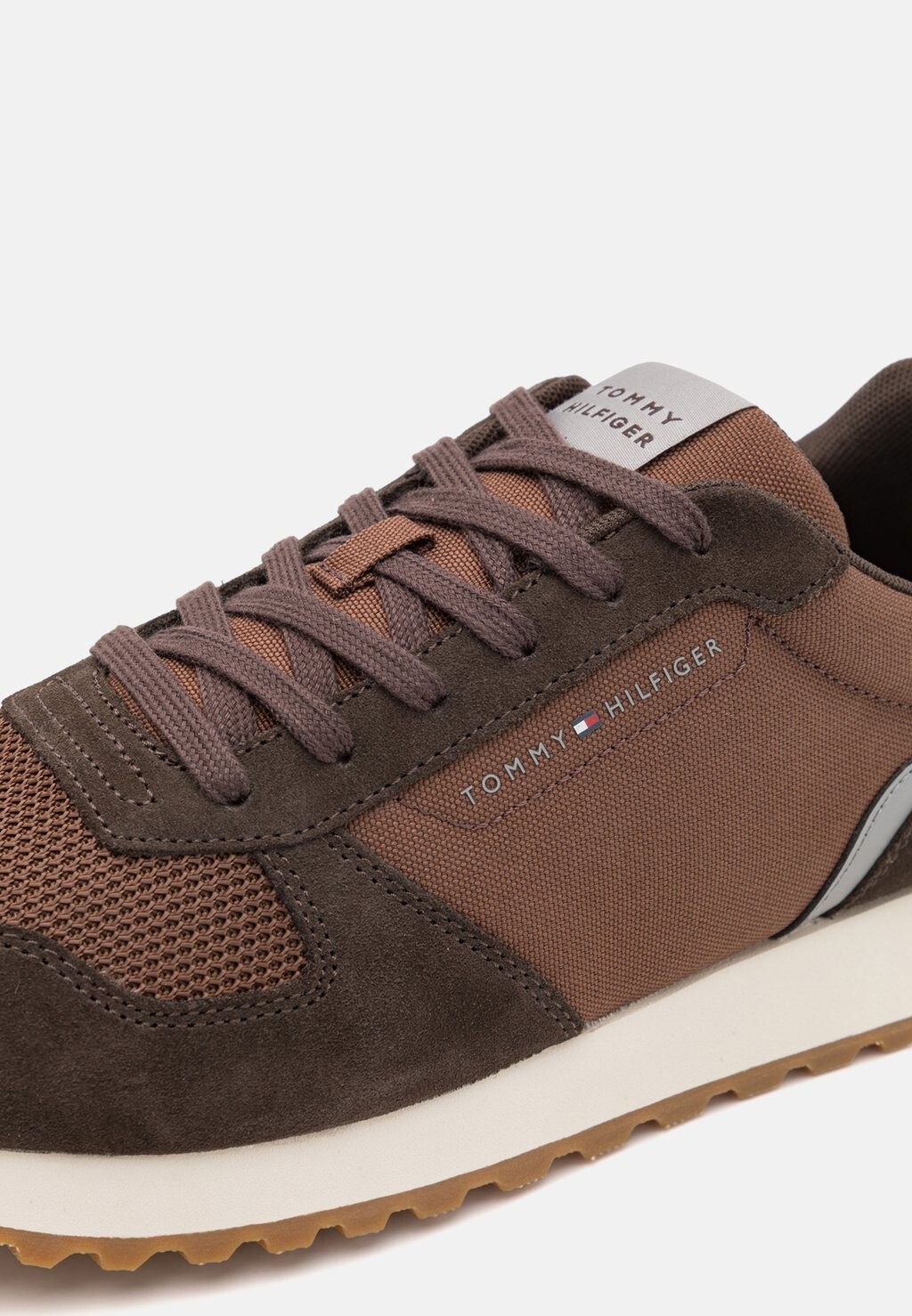 

Кроссовки NEW RUNNER FLAG Tommy Hilfiger, коричневый