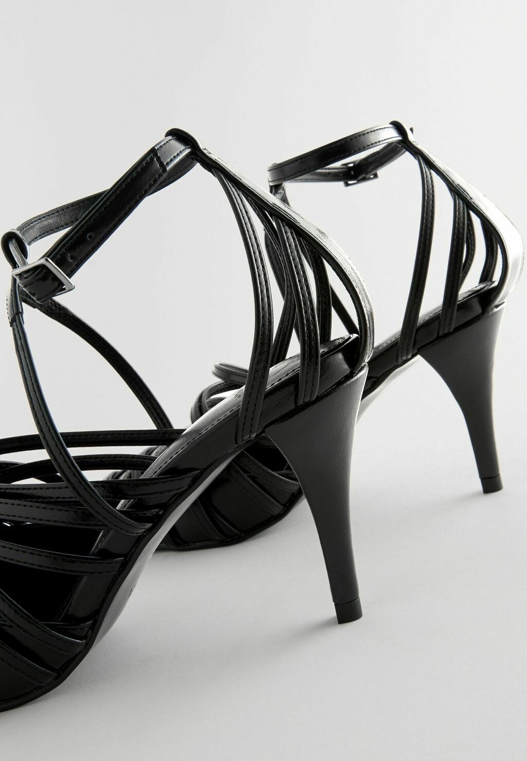 Туфли на высоком каблуке FOREVER COMFORT CAGE CLOSED POINT TOE STRAPPY REGULAR FIT Next, черный — фото 2