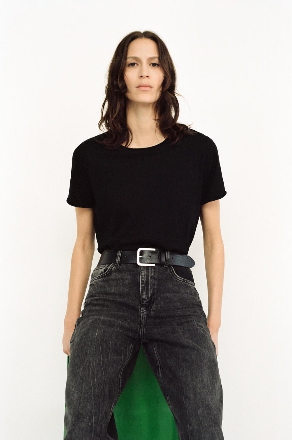 

Приглашенная футболка ZARA, черный