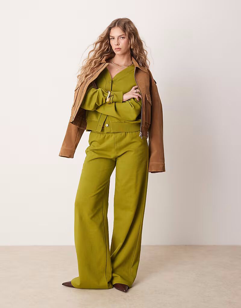 

Широкие брюки-джоггеры ASOS оливкового цвета