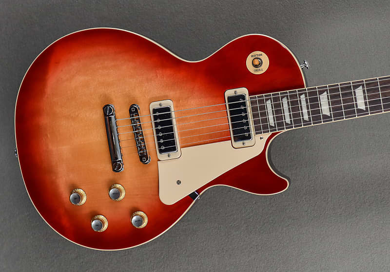 

Электрогитара Les Paul 70's Deluxe