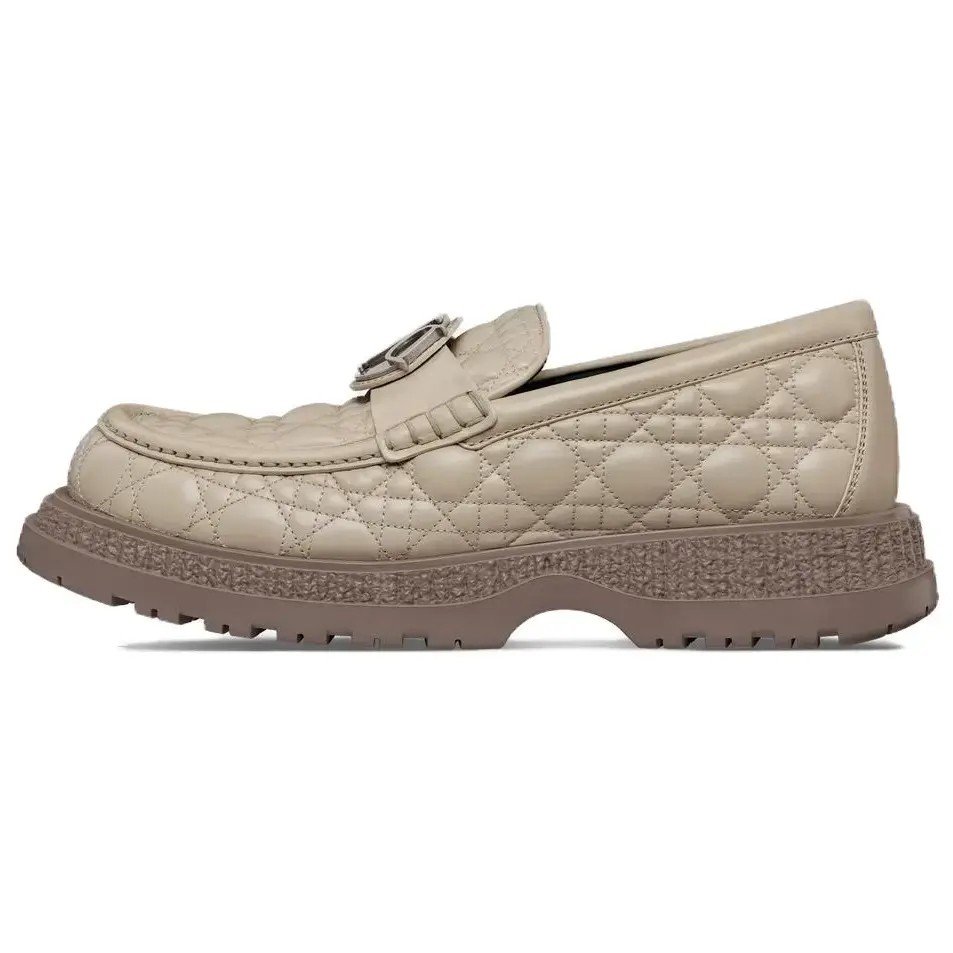 

DIOR Мужские лоферы Timeless бежевого цвета