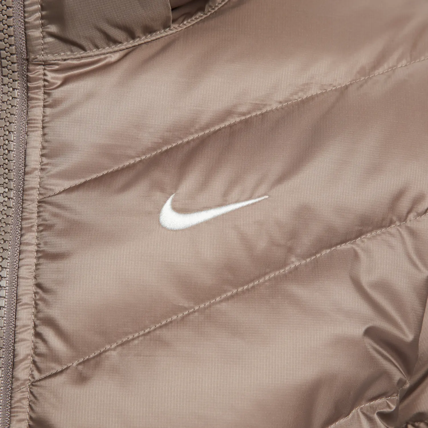 Кроссовки (WMNS) Nike Sportswear Windpuffer Therma-Fit Hooded Puffer 'Mink Brown' — фото 4