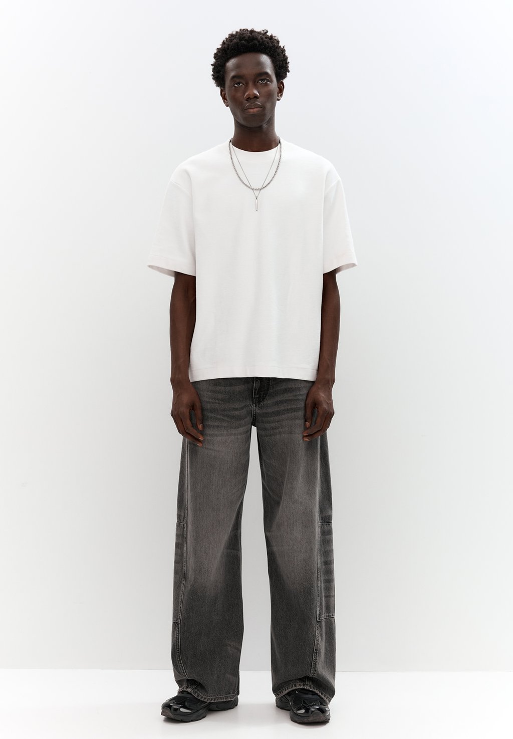 

Джинсы свободного кроя PALAZZO PULL&BEAR, темно-серый