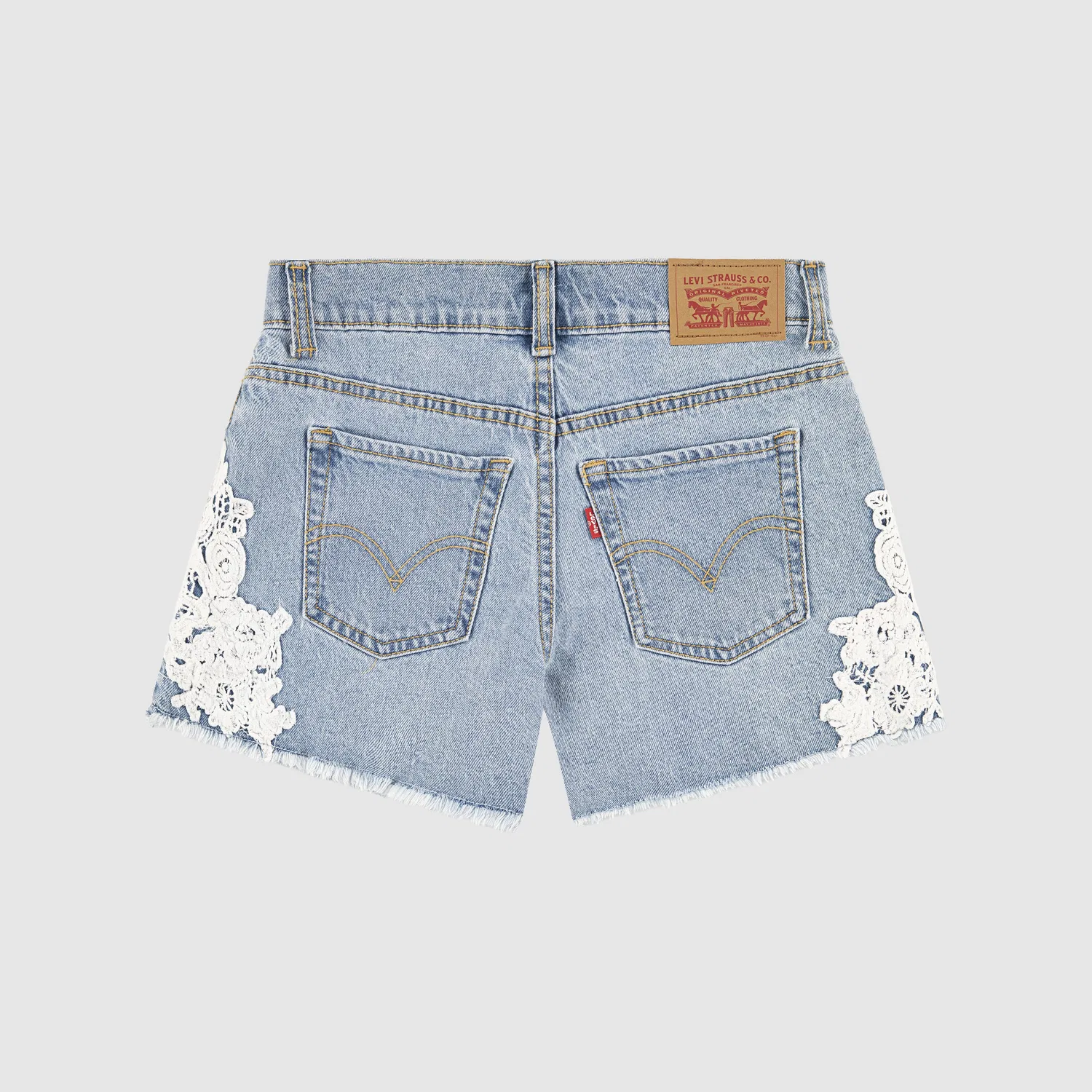 Джинсовые шорты А-силуэта с принтом для девочек 7-16 лет Levi's, Light Wash — фото 2