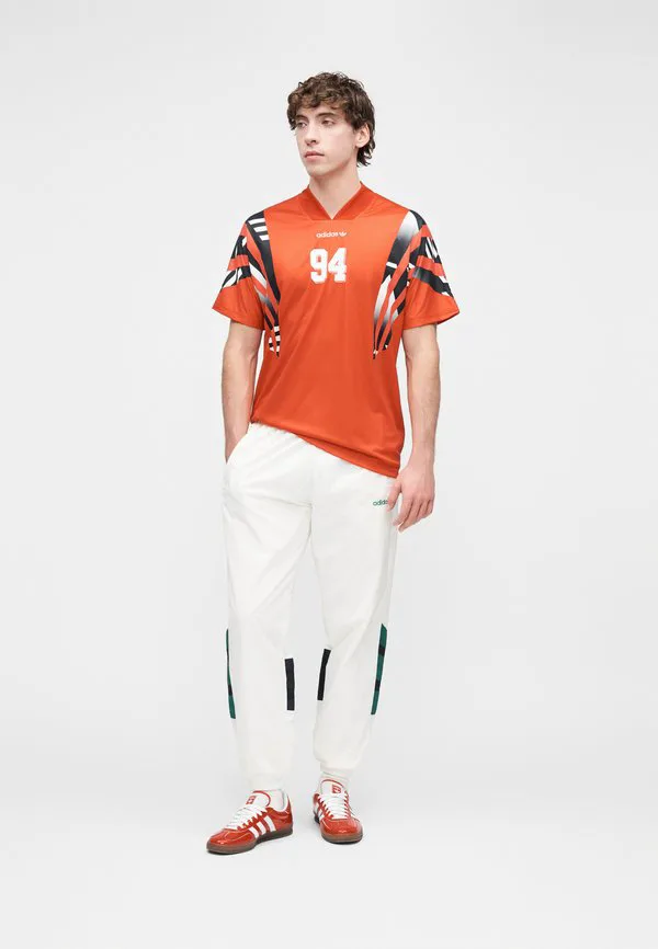 Футболка с принтом сантьяго Adidas Originals, Better Scarlet — фото 3