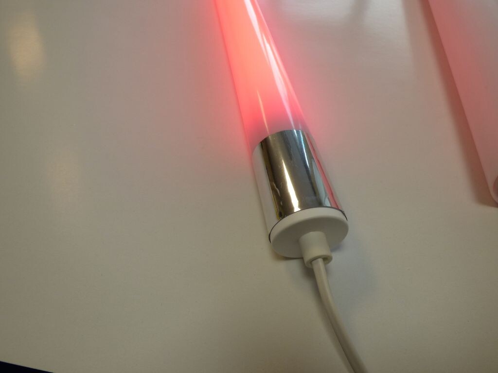 

9974 LED VISION стержень 24 Вт 153см 2500Лм IP20 пластиковая трубка розовая Xenon