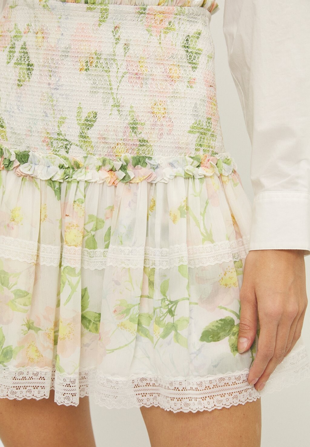 

Мини-юбка IMMORTAL SMOCKED MICRO SKIRT Needle & Thread, розовый