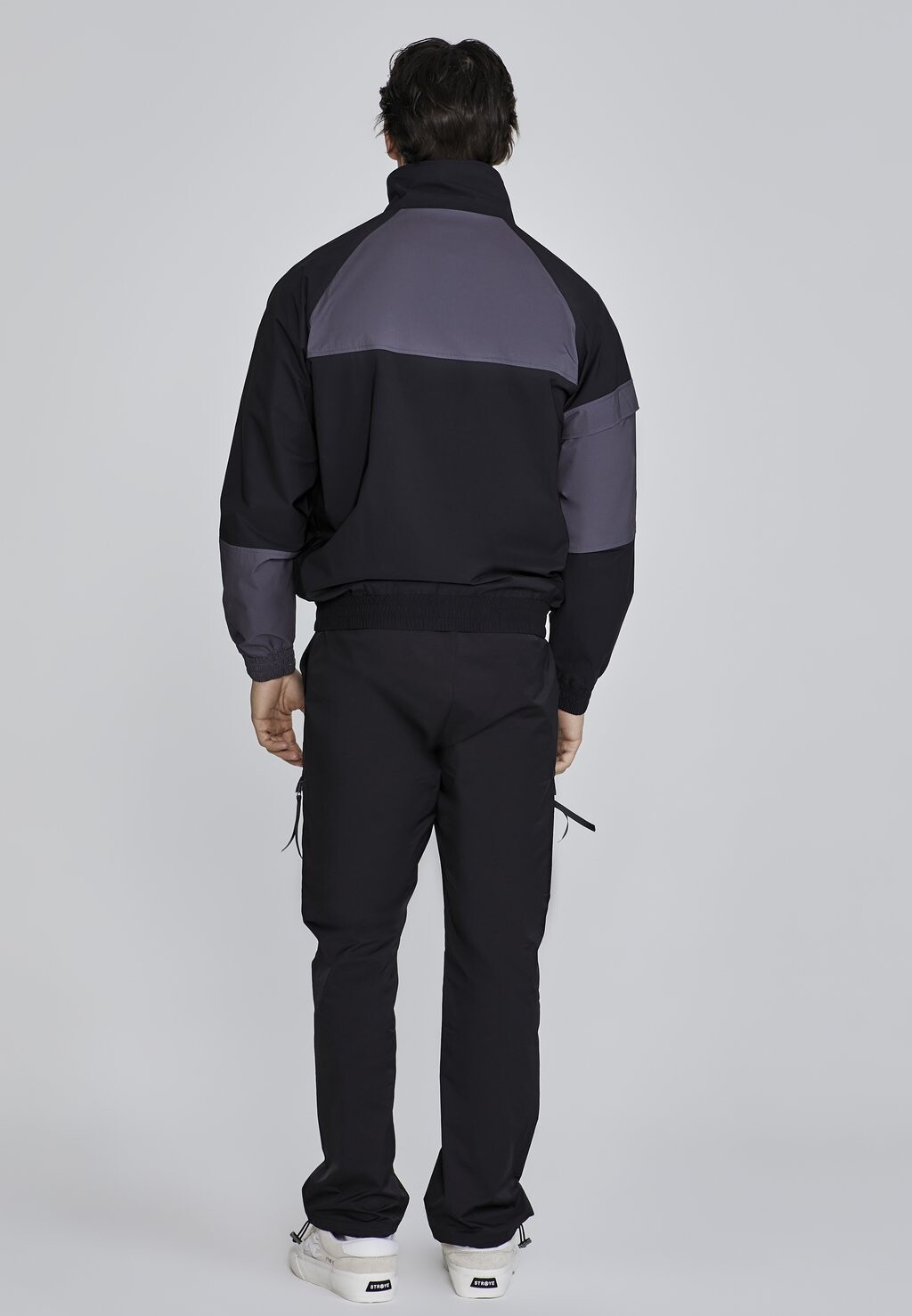 

Брюки CUT AND SEW JOGGERS SIKSILK, черный