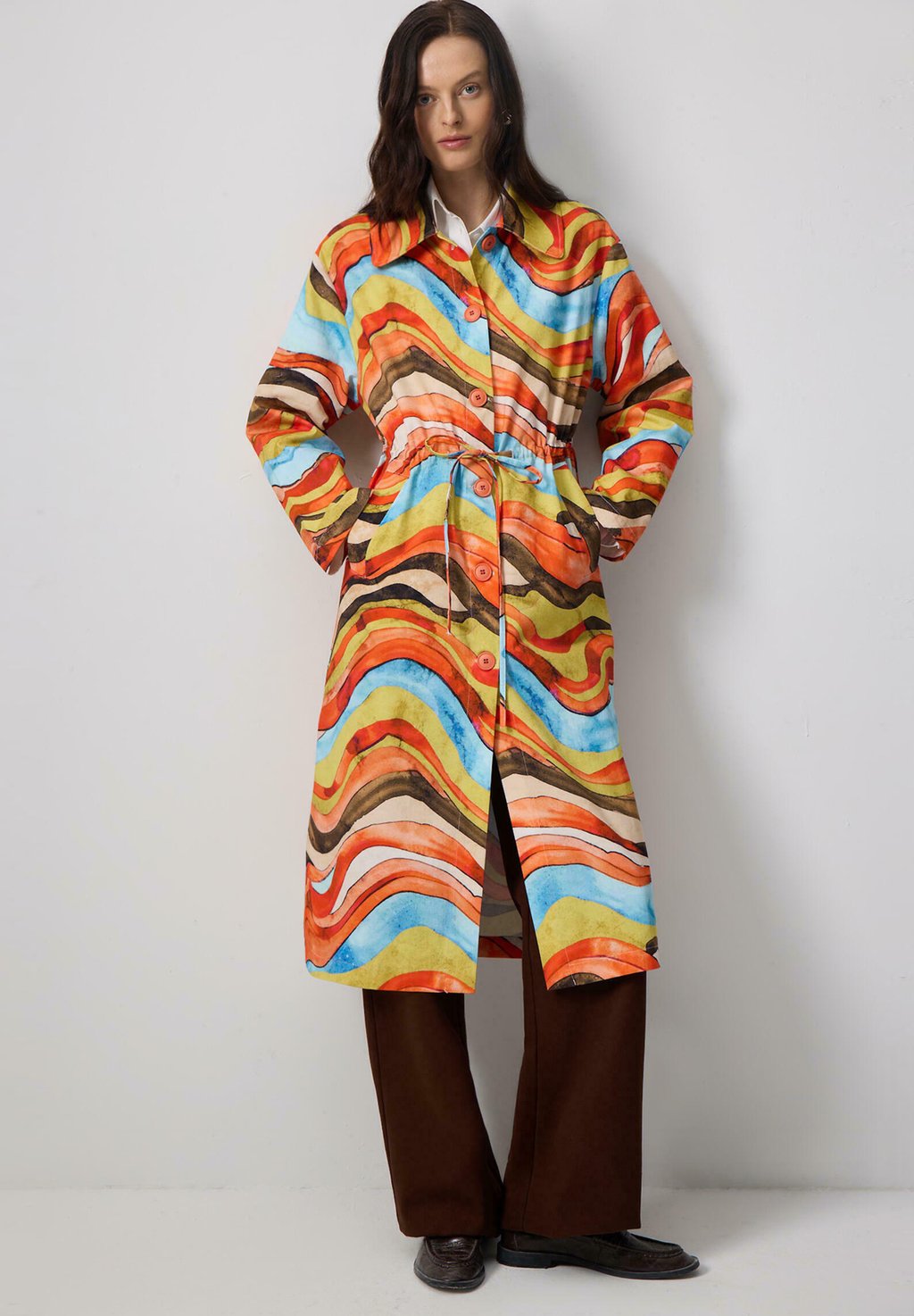 

Классическое пальто GATHERED WAIST ABSTRACT PATTERNED Touché Privé, мультиколор