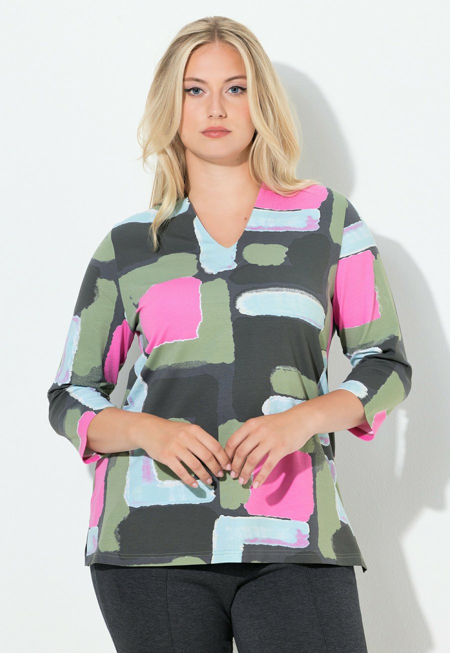 

Топ Ulla Popken GRAPHIC PRINT CHALK COLLAR 3/4 SLEEVE, Graphite Grey/Grey