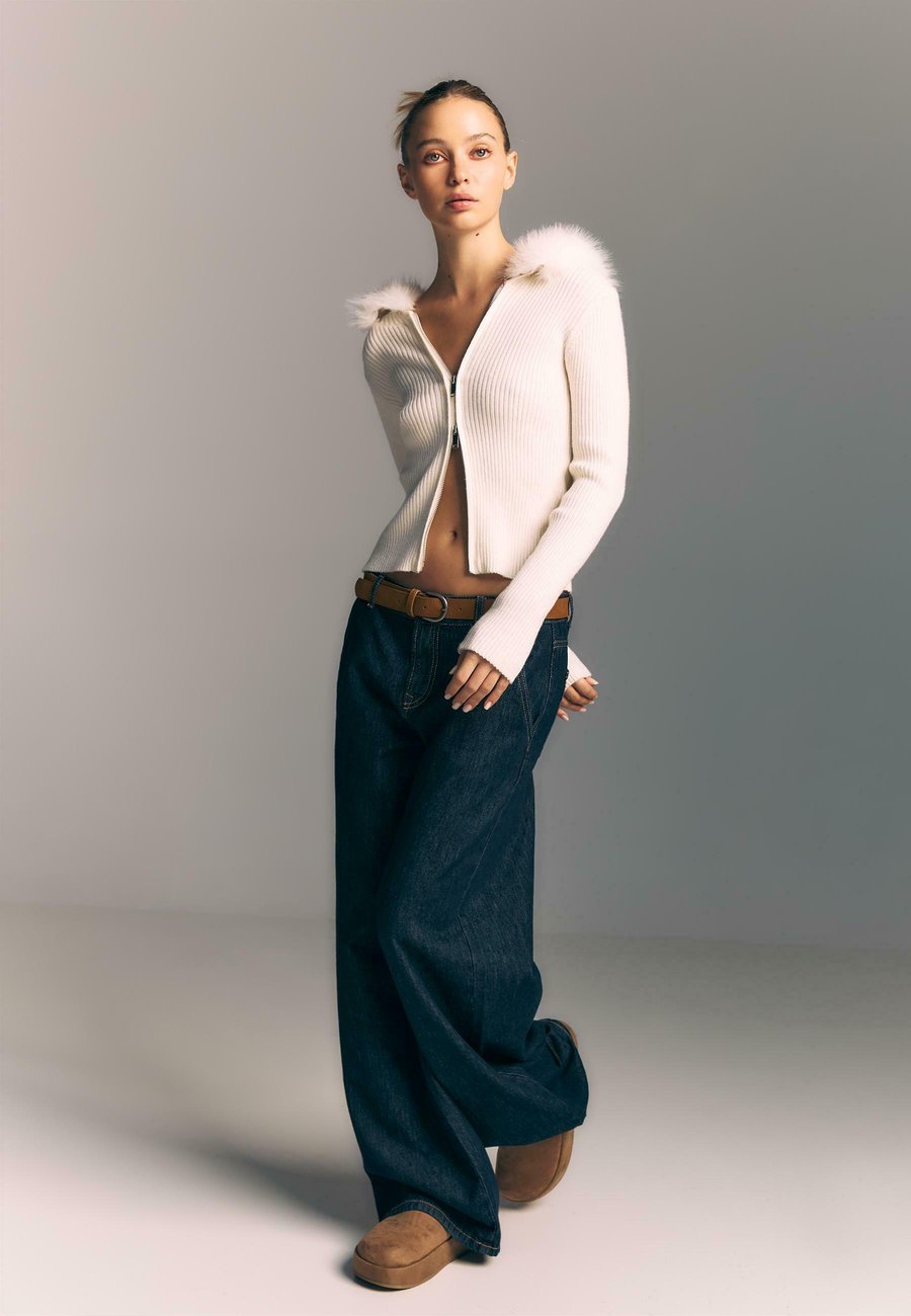 

Кардиган Stradivarius WITH HOOD, White