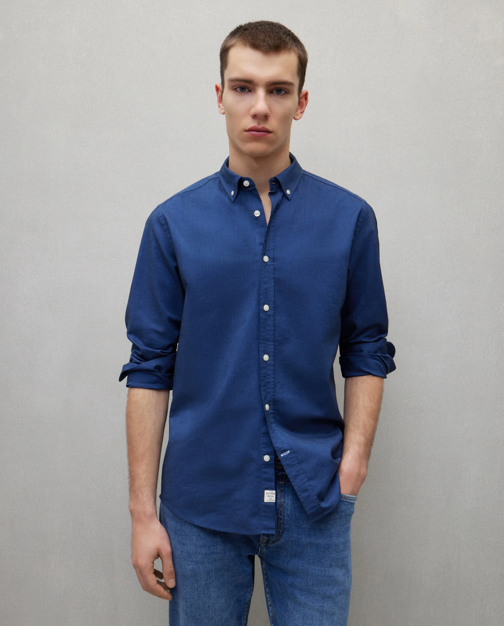 

Мужская однотонная рубашка оксфорд с длинными рукавами Easy Wear, темно-синий