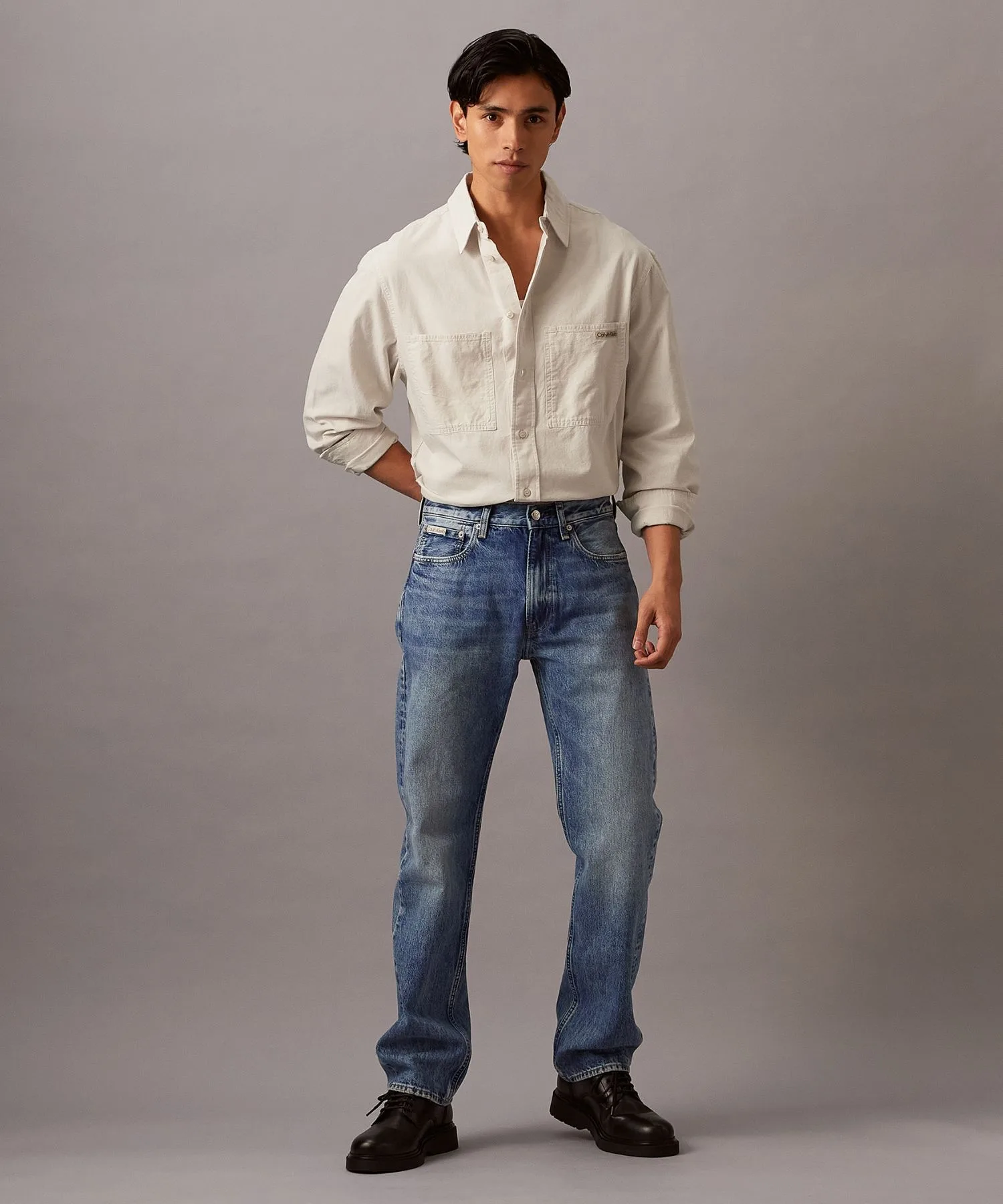 Мужская рубашка из 100% хлопка шамбре Calvin Klein J400361 светло-бежевая — фото 3