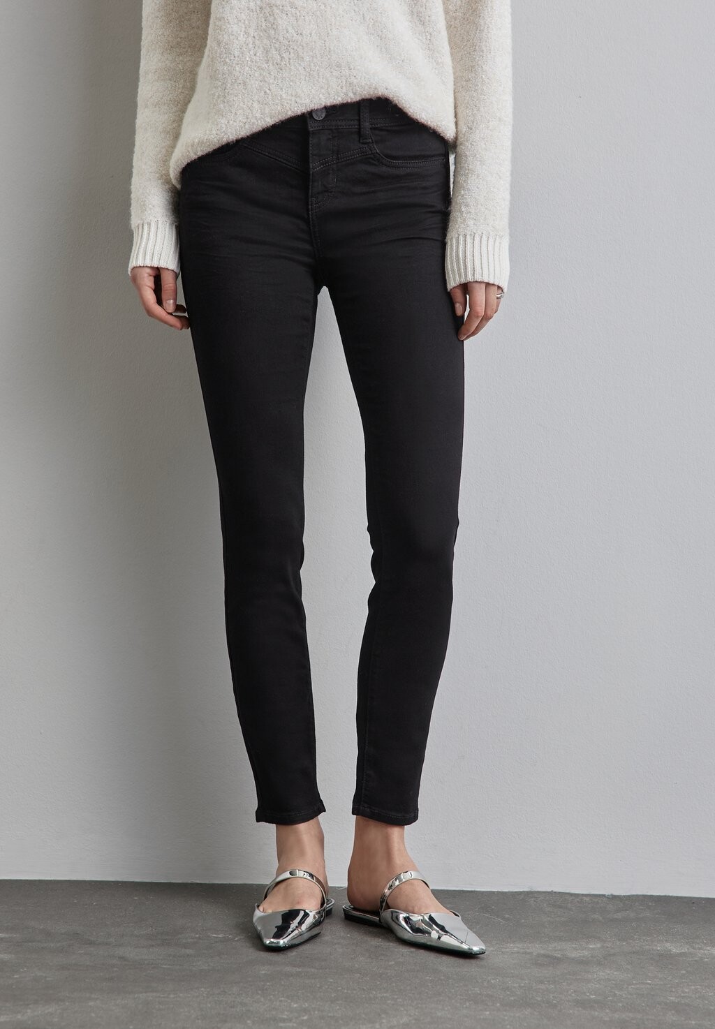 

Джинсы облегающего кроя SLIM FIT Street One, черный