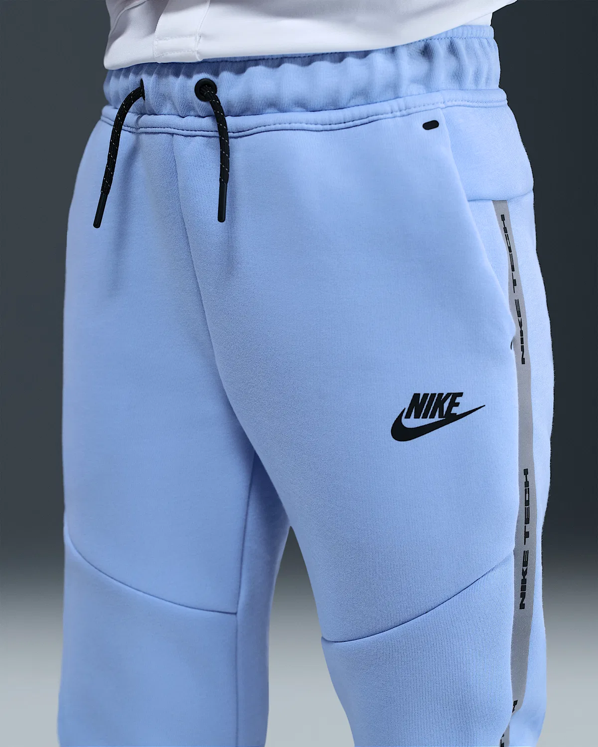 Джоггеры для старших детей Nike Sportswear Tech Fleece со светоотражающими элементами, Aluminum/Black/Black — фото 3