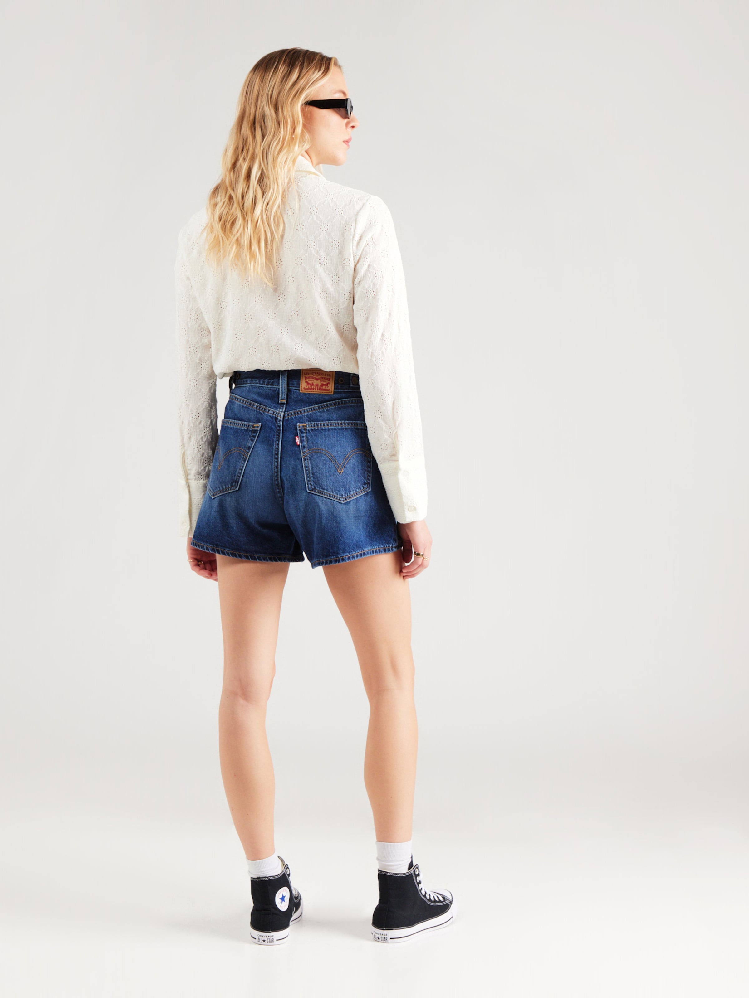 LEVI'S  Джинсовые шорты свободного кроя 'Cinch Mid-Thigh Shorts' в синем дениме — фото 4