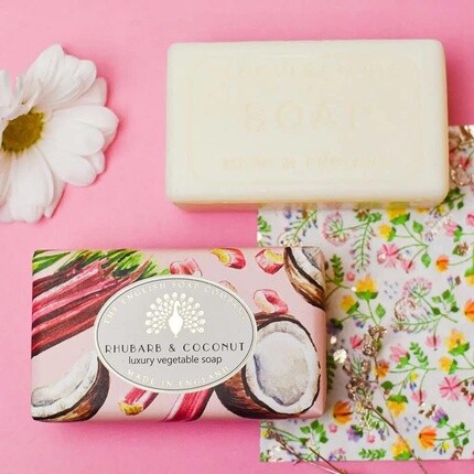 The English Soap Company Винтажное мыло в упаковке «Ревень и кокос», 190 г — фото 2