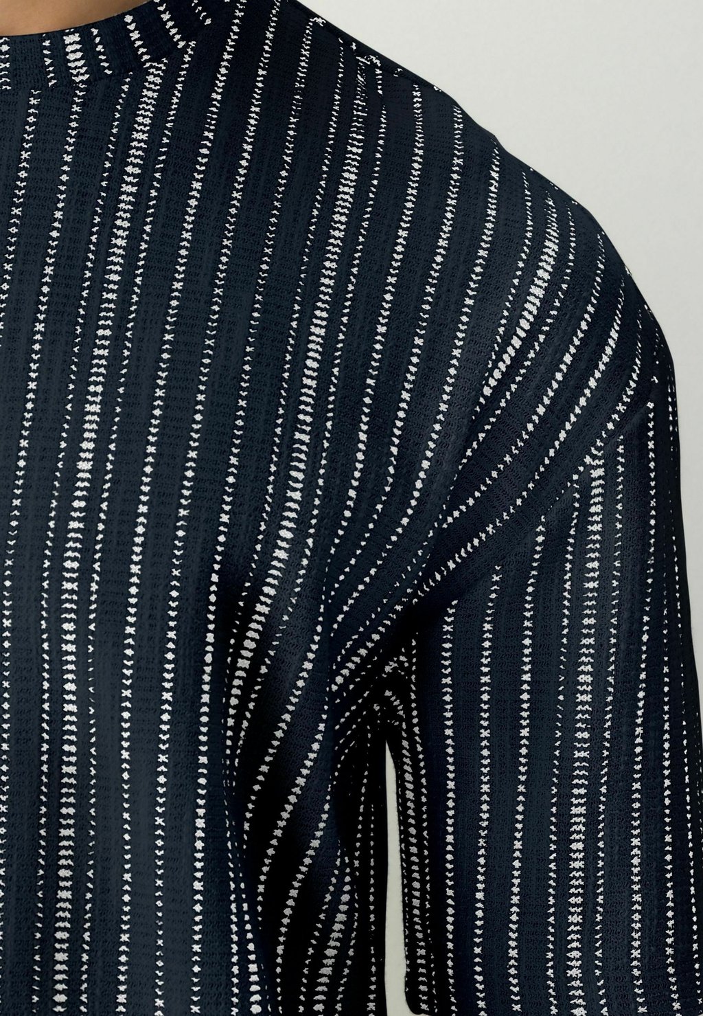 Футболка с принтом TEXTURED VERTICAL STRIPE Next, синий — фото 4