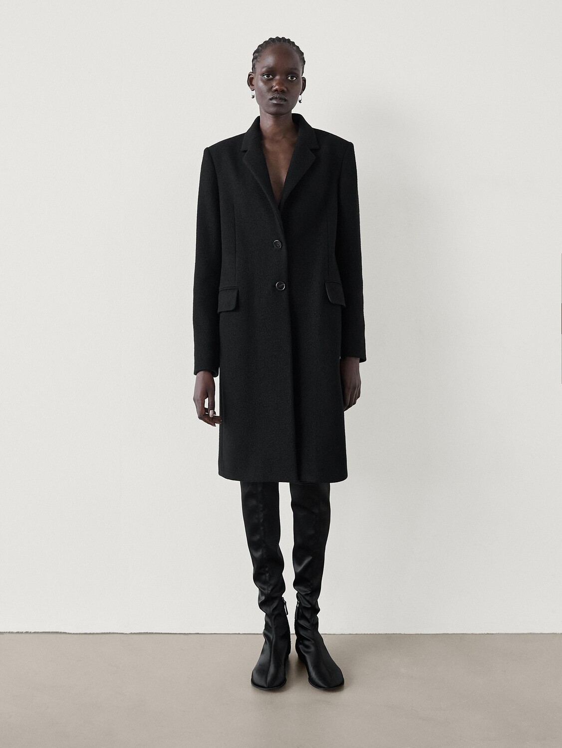 

Пальто из фактурной шерсти Massimo Dutti, черный