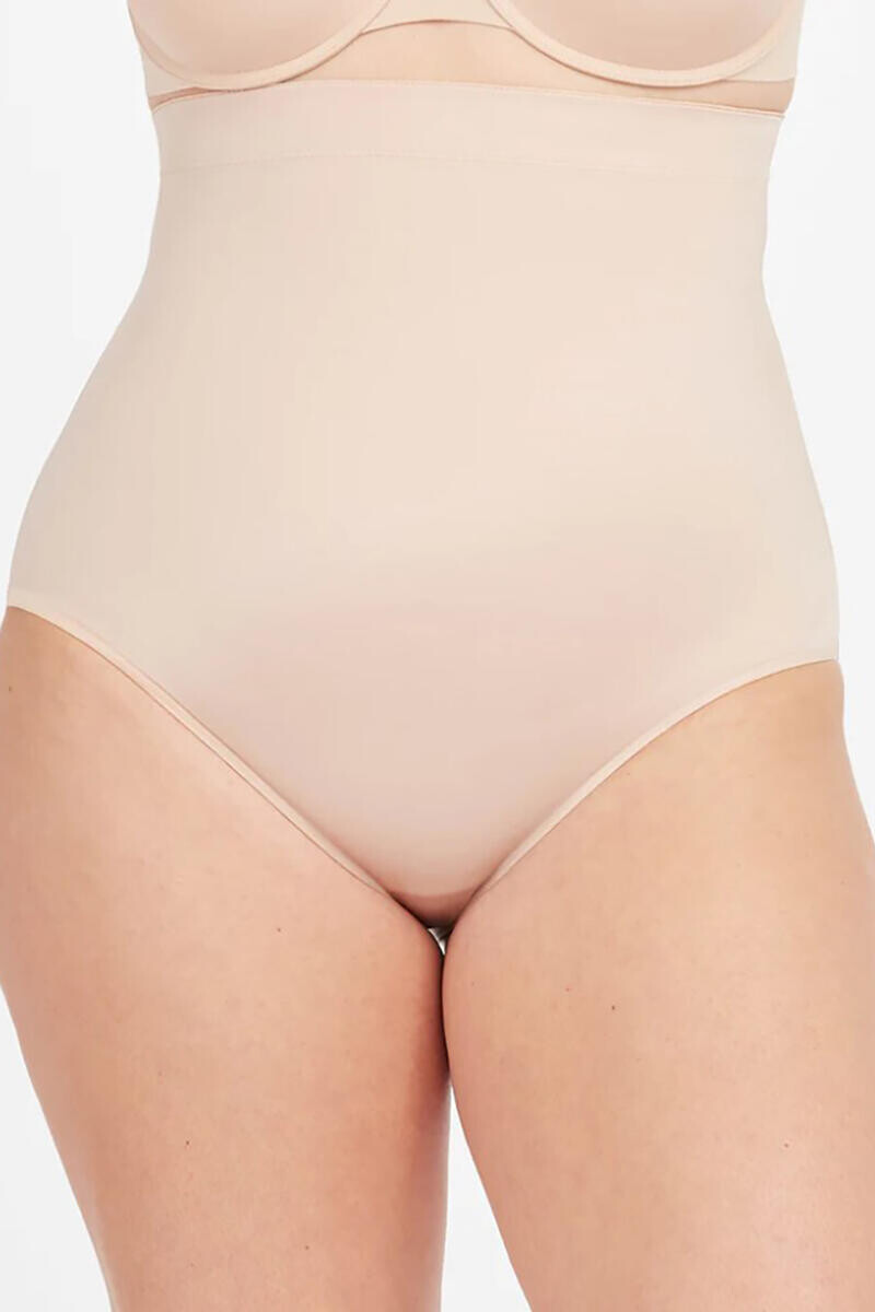 

Бесшовные трусики, уменьшающие завышенную талию. Spanx, светло-бежевый