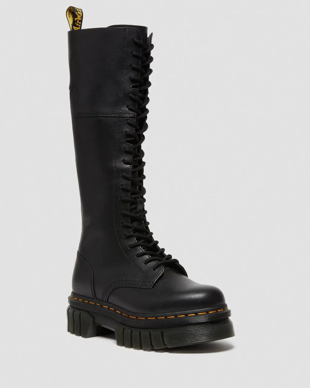 

Dr. Martens Audrick Кожаные ботинки до колена с 20 люверсами на платформе, цвет Black — Nappa Lux