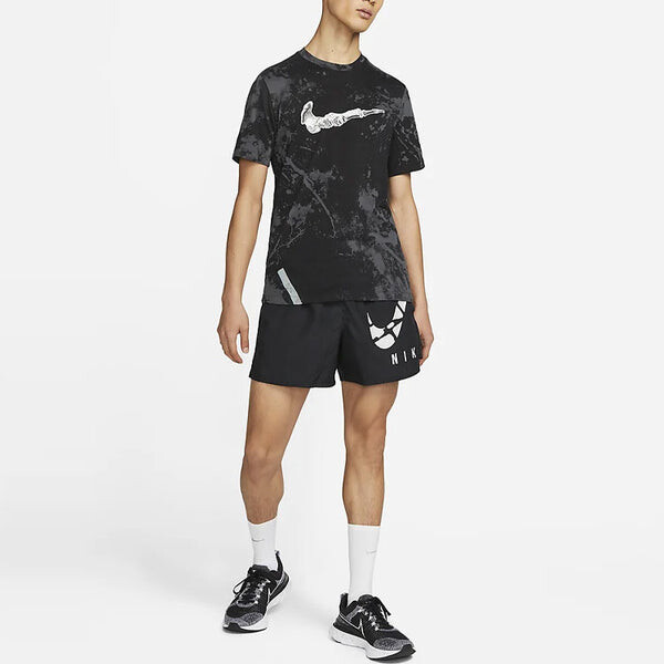 Футболка Nike Dri-FIT Men's Running Tee 'Black', черный — фото 3