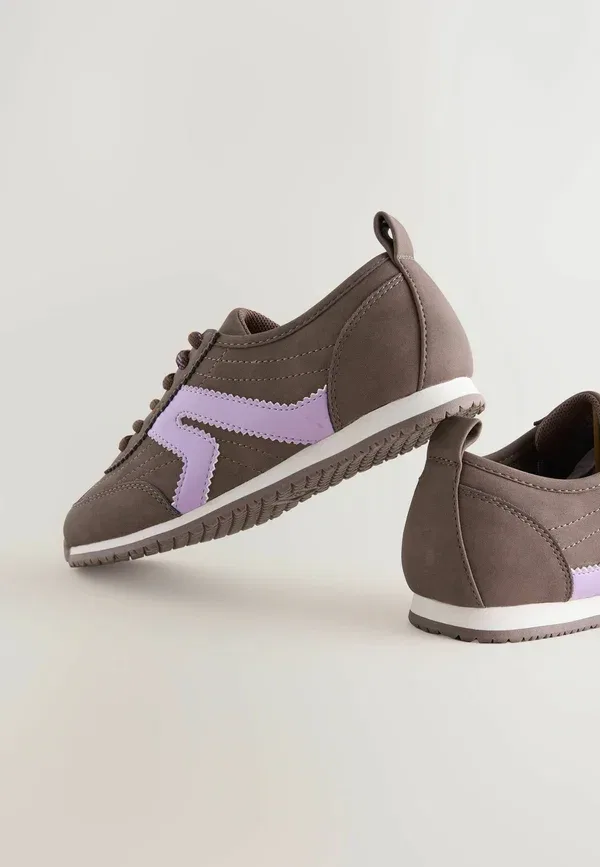 Кроссовки Next Regular fit lace up retro, шоколадно-коричневый — фото 3