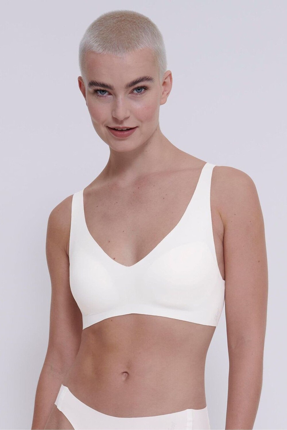 

Мягкий бюстгальтер Zero Feel 2 0 без косточек Sloggi, белый