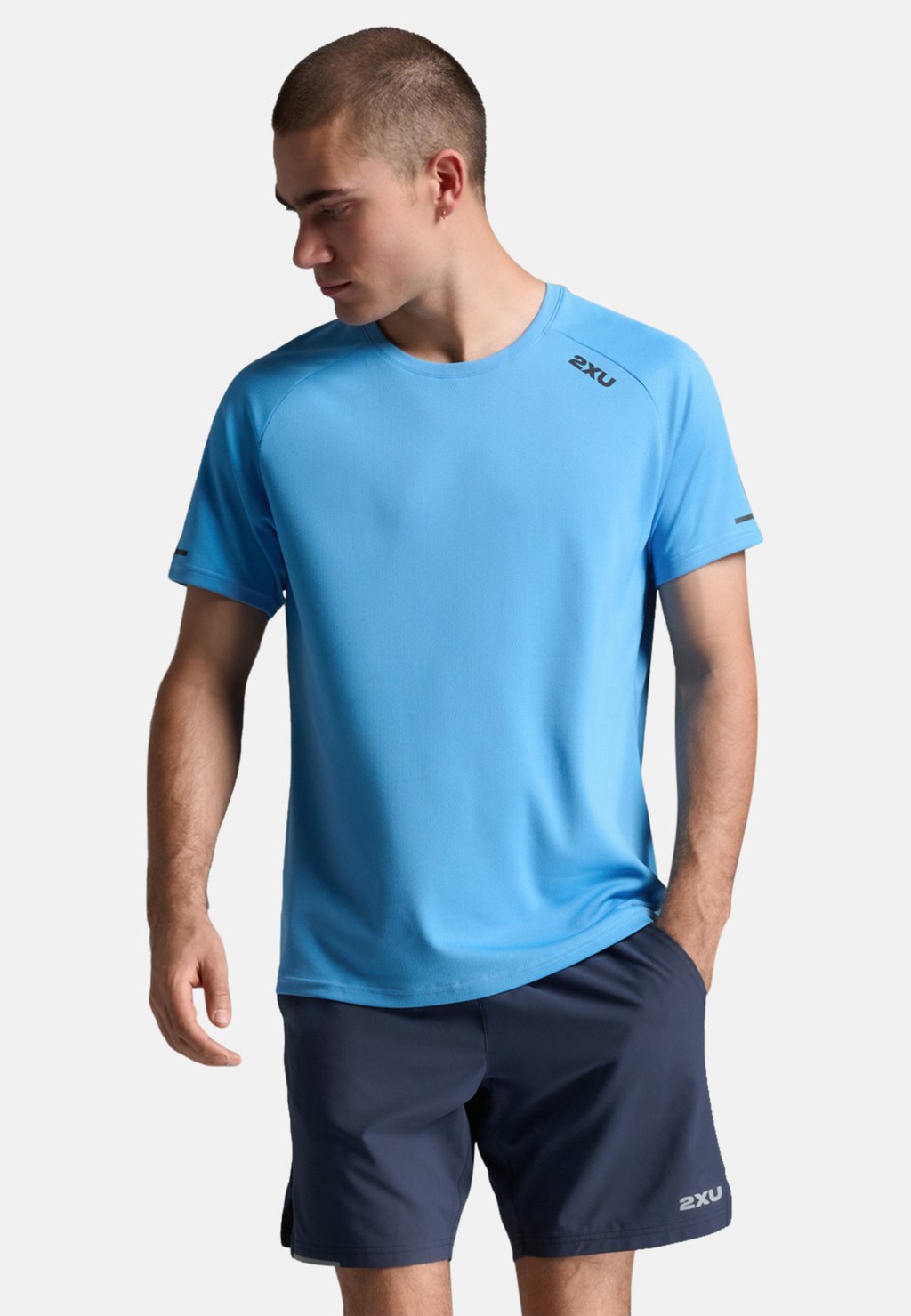 

Спортивная футболка LAUF KURZ AERO TEE 2XU, бирюзовый