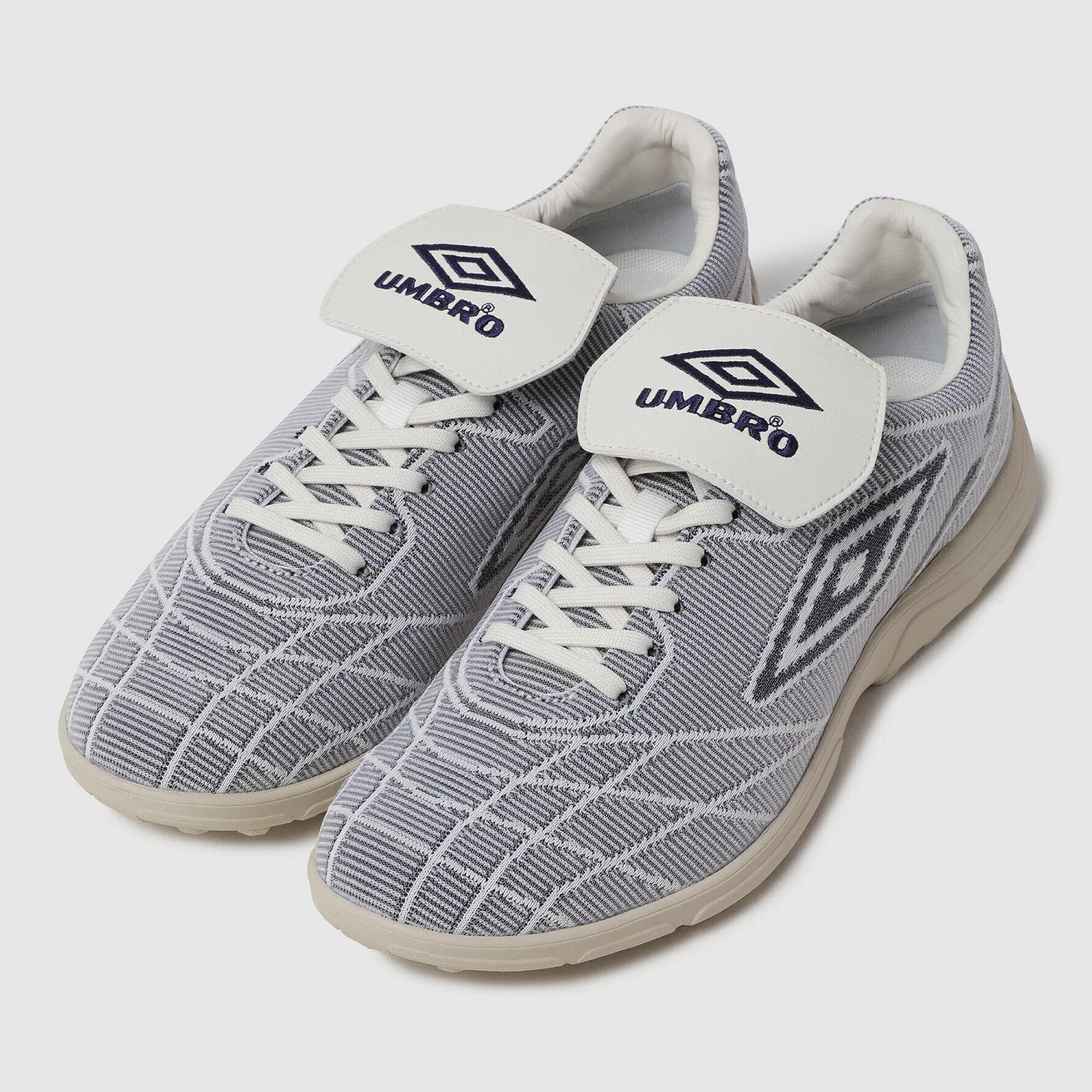 Мужские низкие кеды Revenge Weave тёмно-синие от Umbro — фото 2