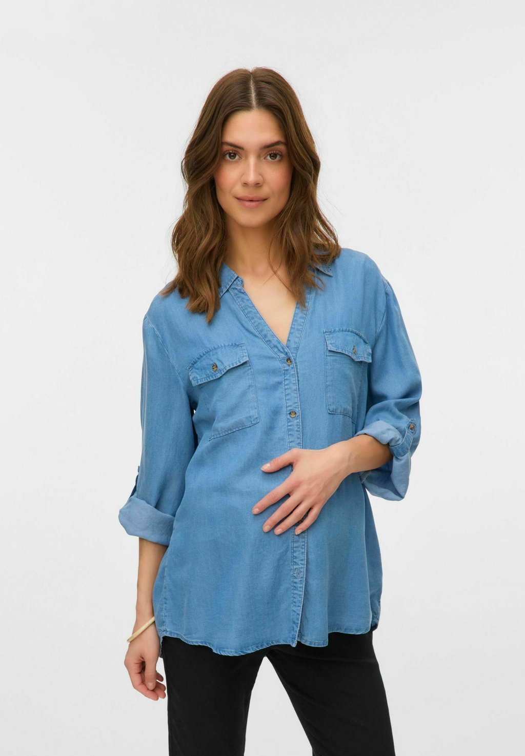 

Блузка на пуговицах LOCKER GESCHNITTEN KRAGEN Vero Moda, цвет Medium Blue Denim