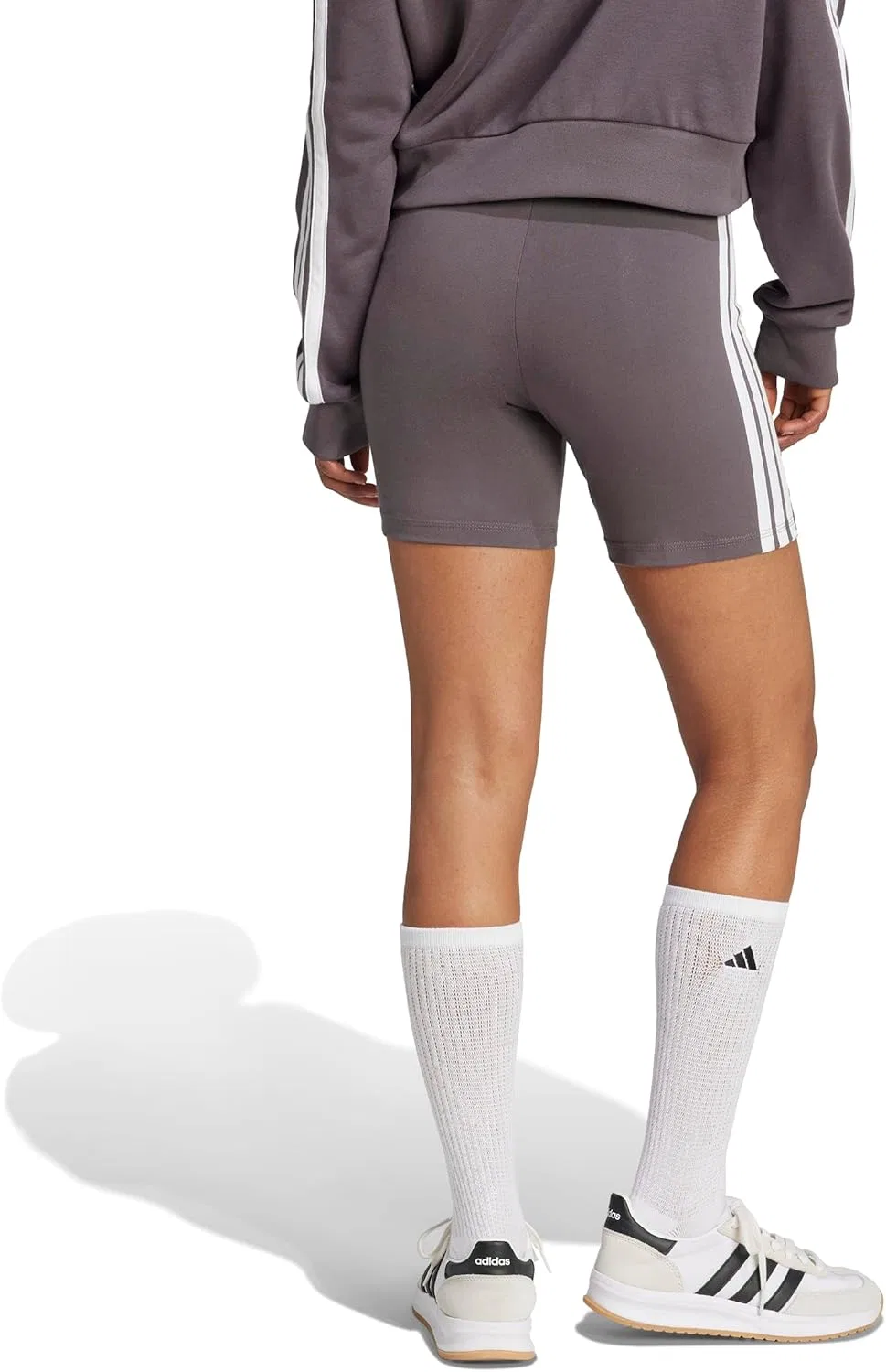 Женские велосипедки adidas Essentials с 3 полосками, серые — фото 2