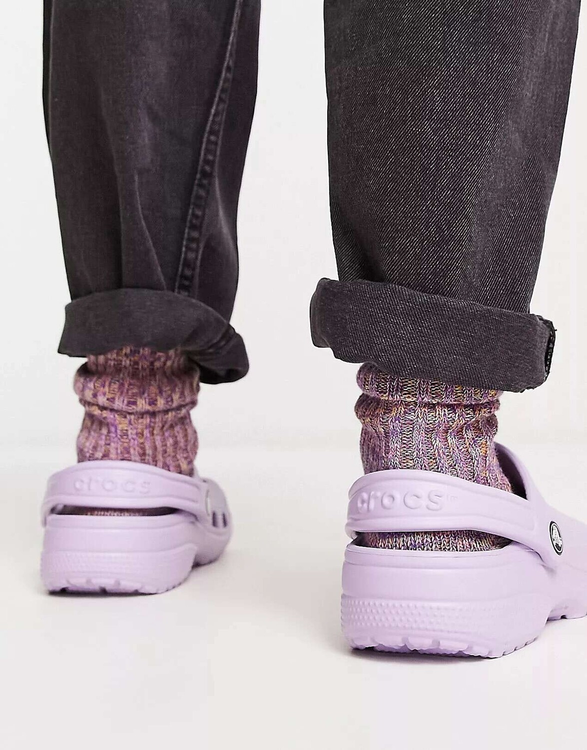 Классические сабо Crocs сиреневого цвета — фото 3