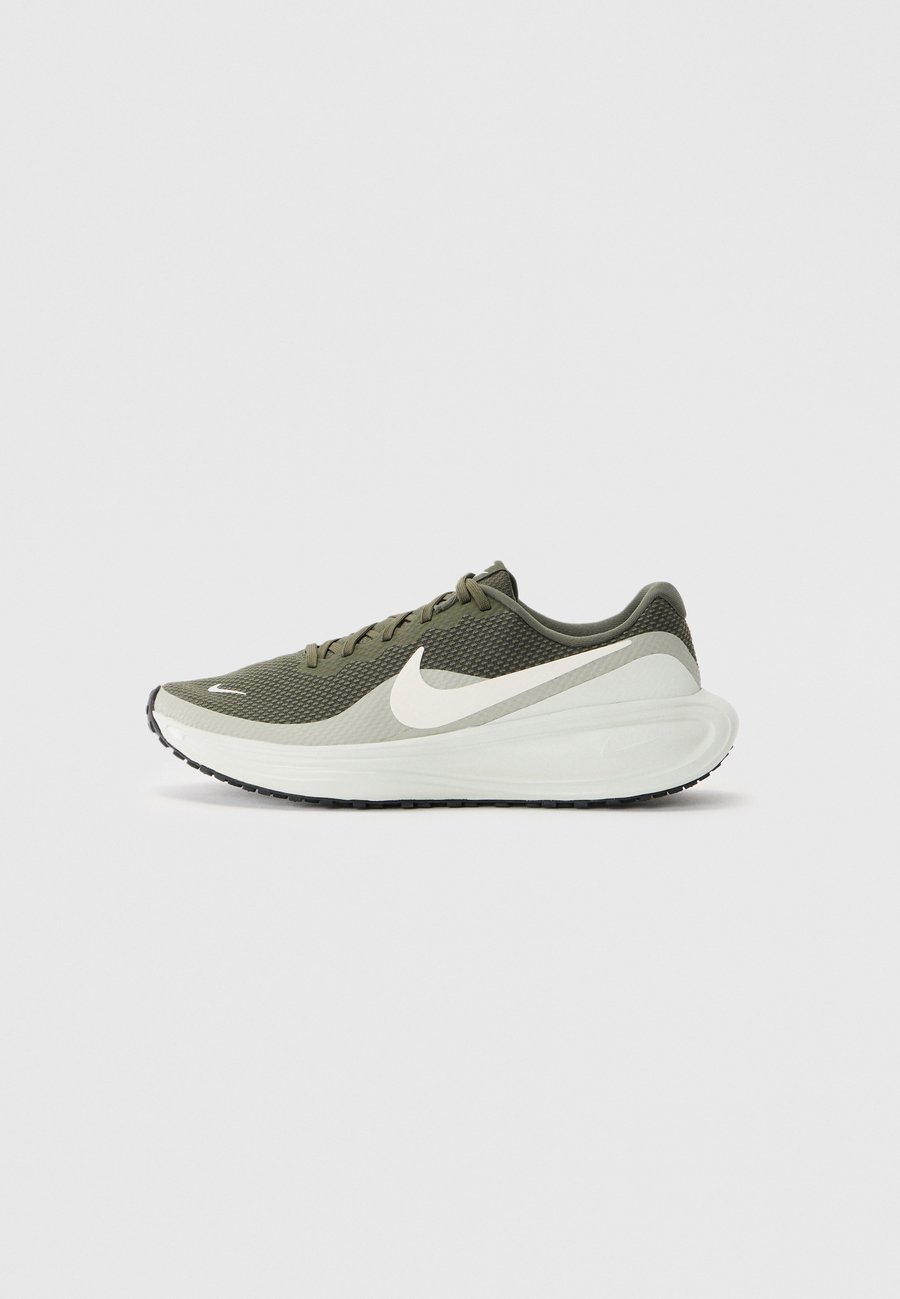 

Кроссовки Nike Performance REVOLUTION 8, Cargo Khaki/Sail/Spruce Aura/Spruce Fog/Black/Green
