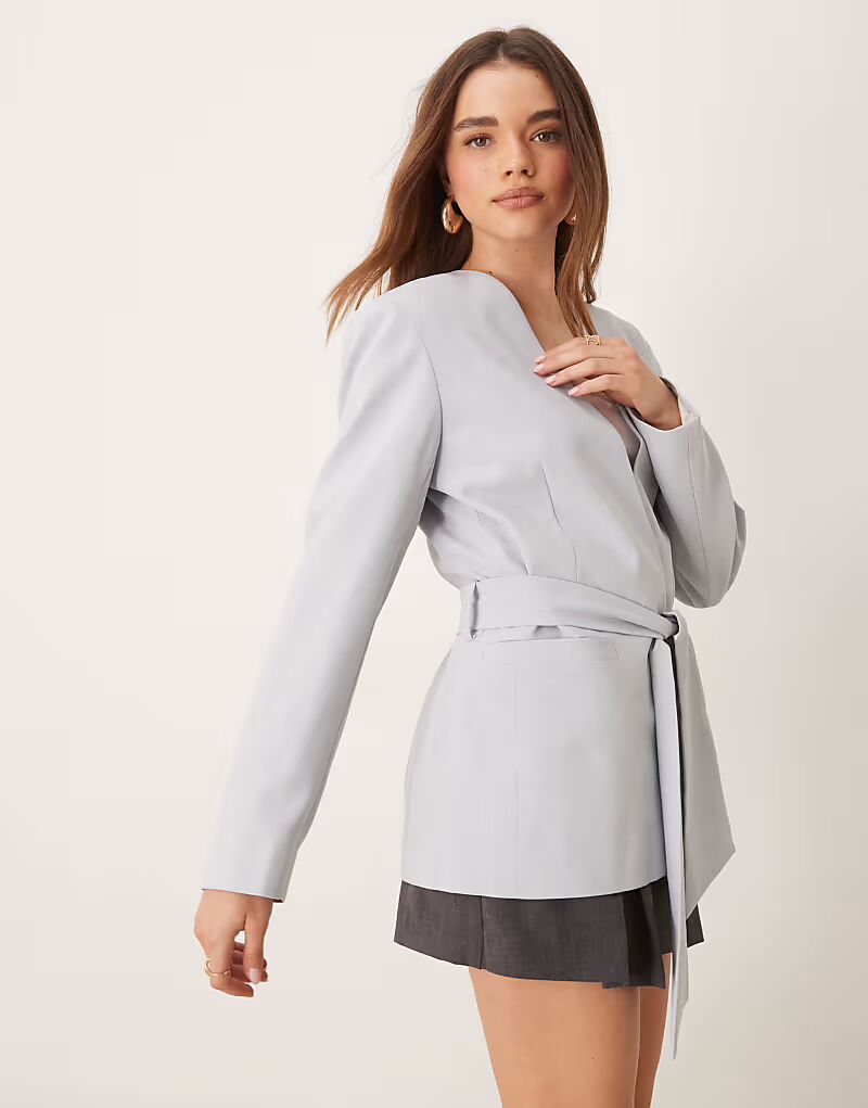 

Пиджак ASOS DESIGN с завязкой на талии, светло-голубой