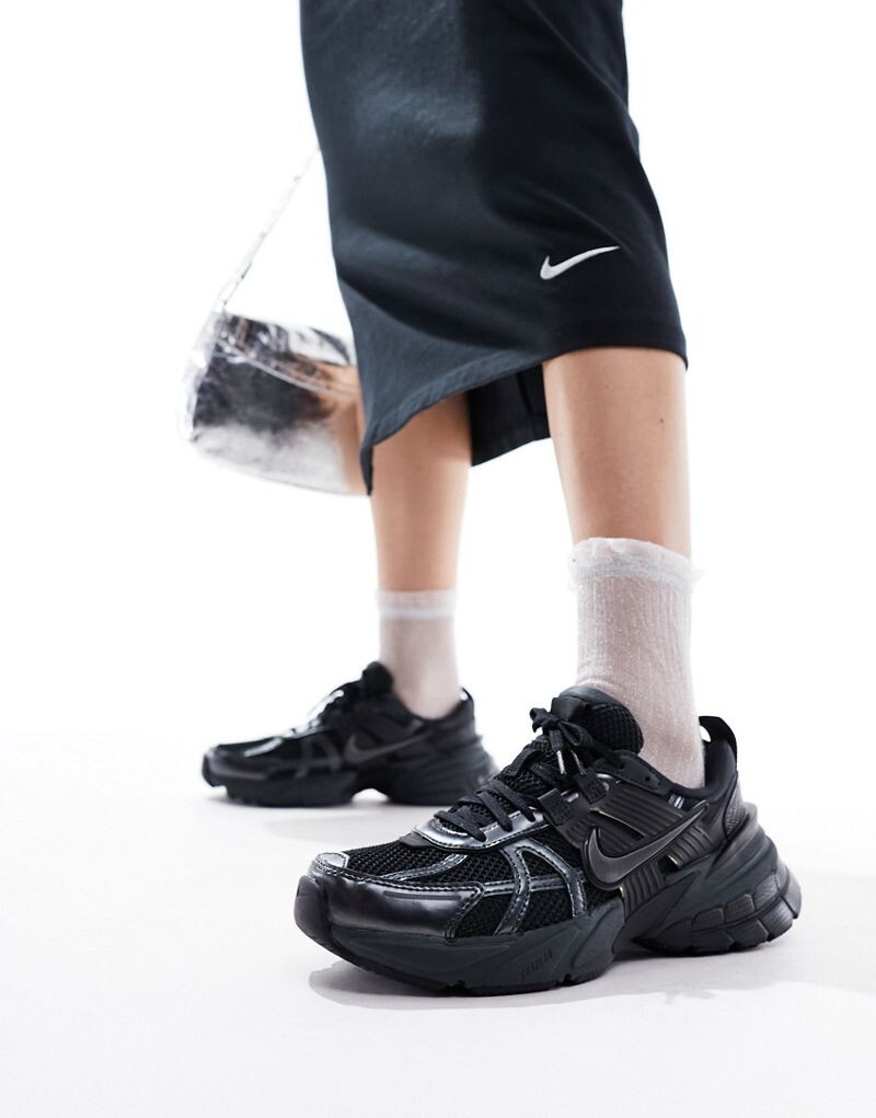 

Кроссовки Nike V2K Run черного и темно-серого цвета, Черный, Кроссовки Nike V2K Run черного и темно-серого цвета