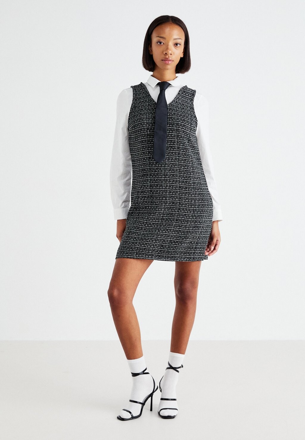 

Дневное платье ONLLODA BOUCLE 2 IN 1 DRESS ONLY, черный