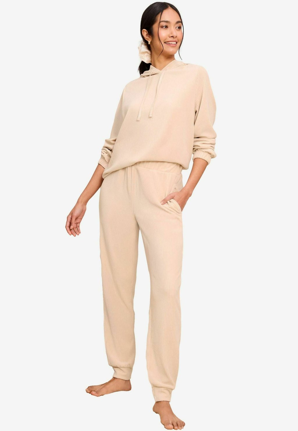 

Пижама REGULAR FIT - COSY SET - Pyjama set Friends Like These, бежевый