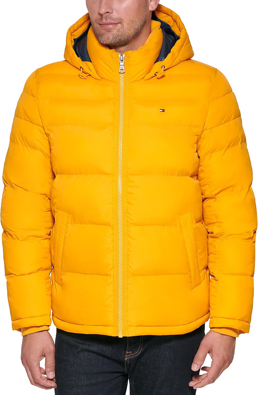 

Мужская куртка-пуховик Tommy Hilfiger с капюшоном (стандартная и для больших и высоких), Arctic Yellow