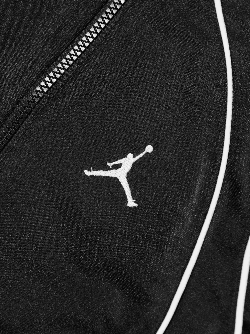 Куртка на молнии с изображением сердца «Любовь витает в воздухе» Jordan Kids, черный — фото 3