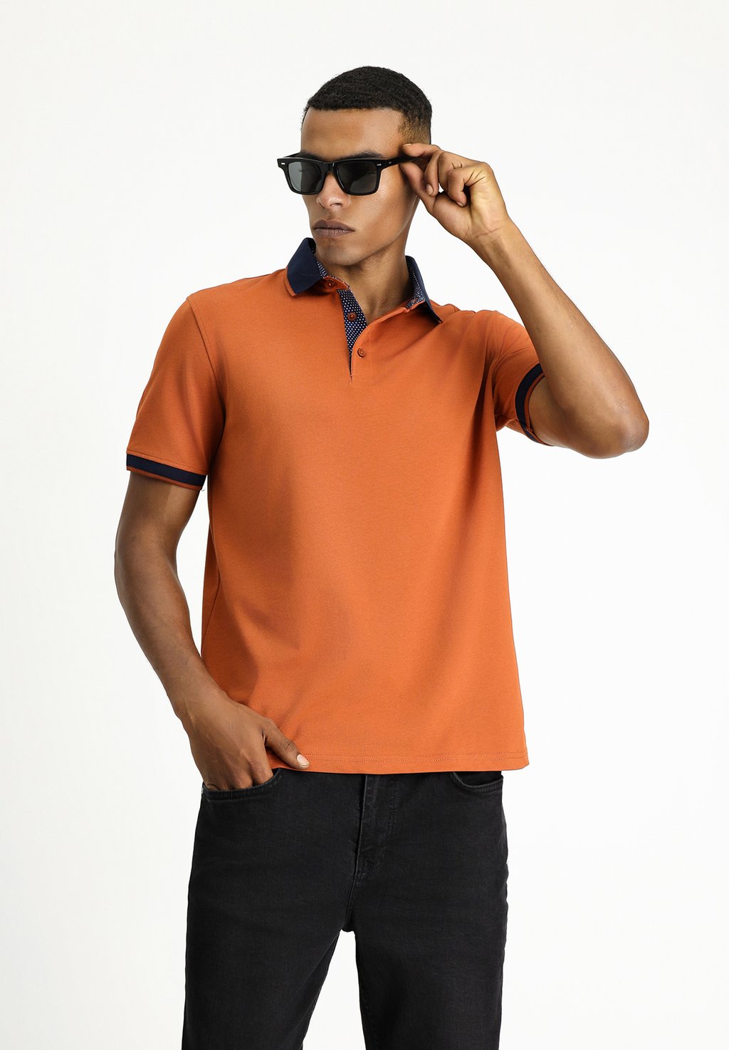 

Поло POLKA-DOT CONTRAST COLLAR REGULAR CUT RIBBED Kigili, металлик красный