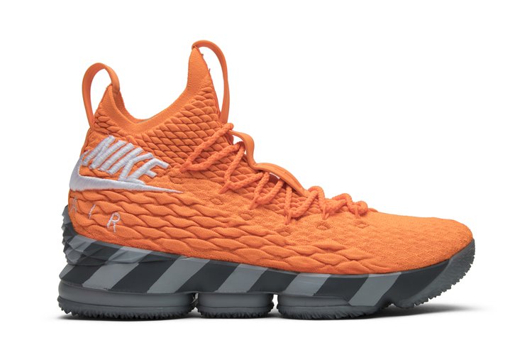 

Кроссовки Nike LeBron 15 'Orange Box' PE, оранжевый