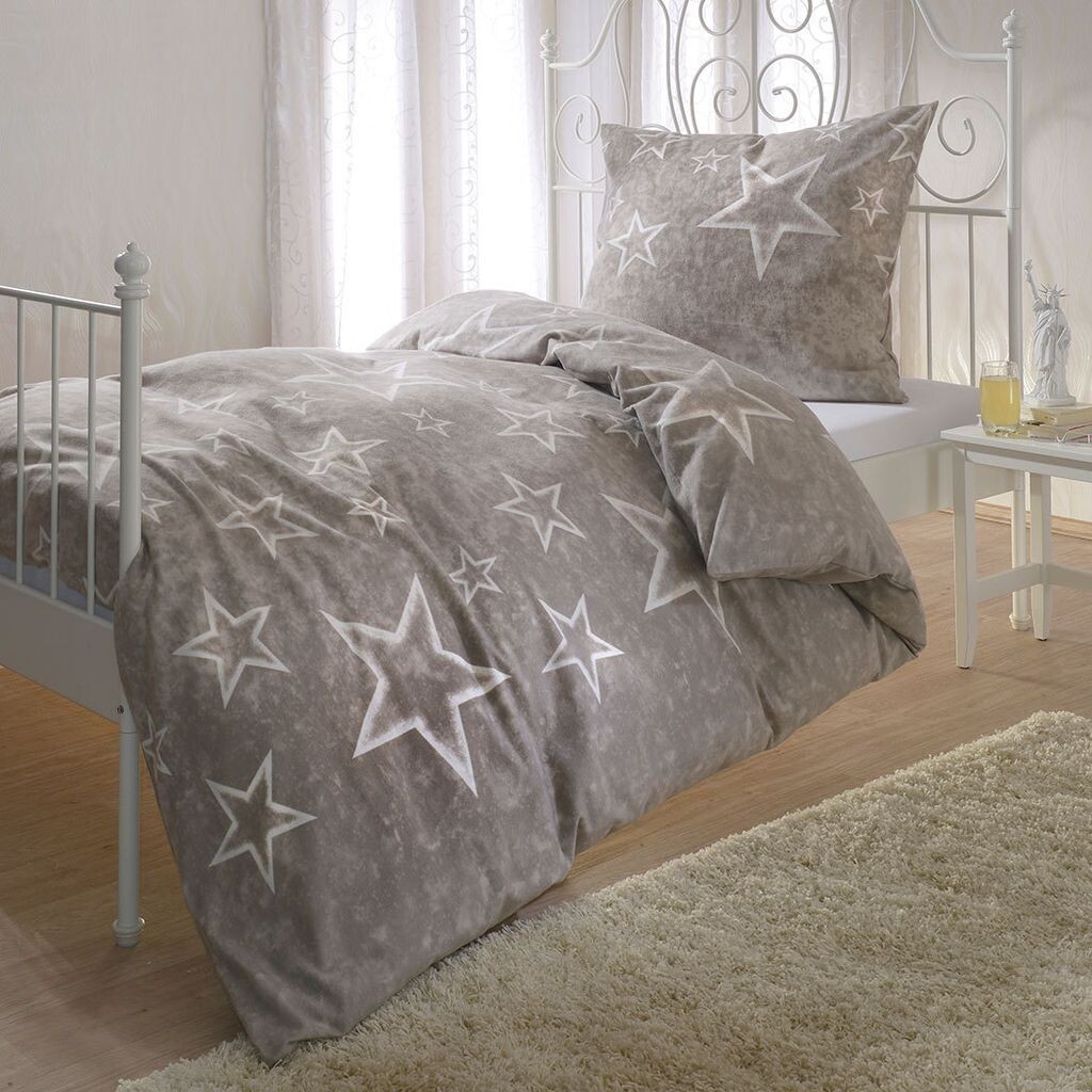 

Bettwaren-Shop Постельное белье Biber звезды серо-коричневый 135х200 см + 80х80 см