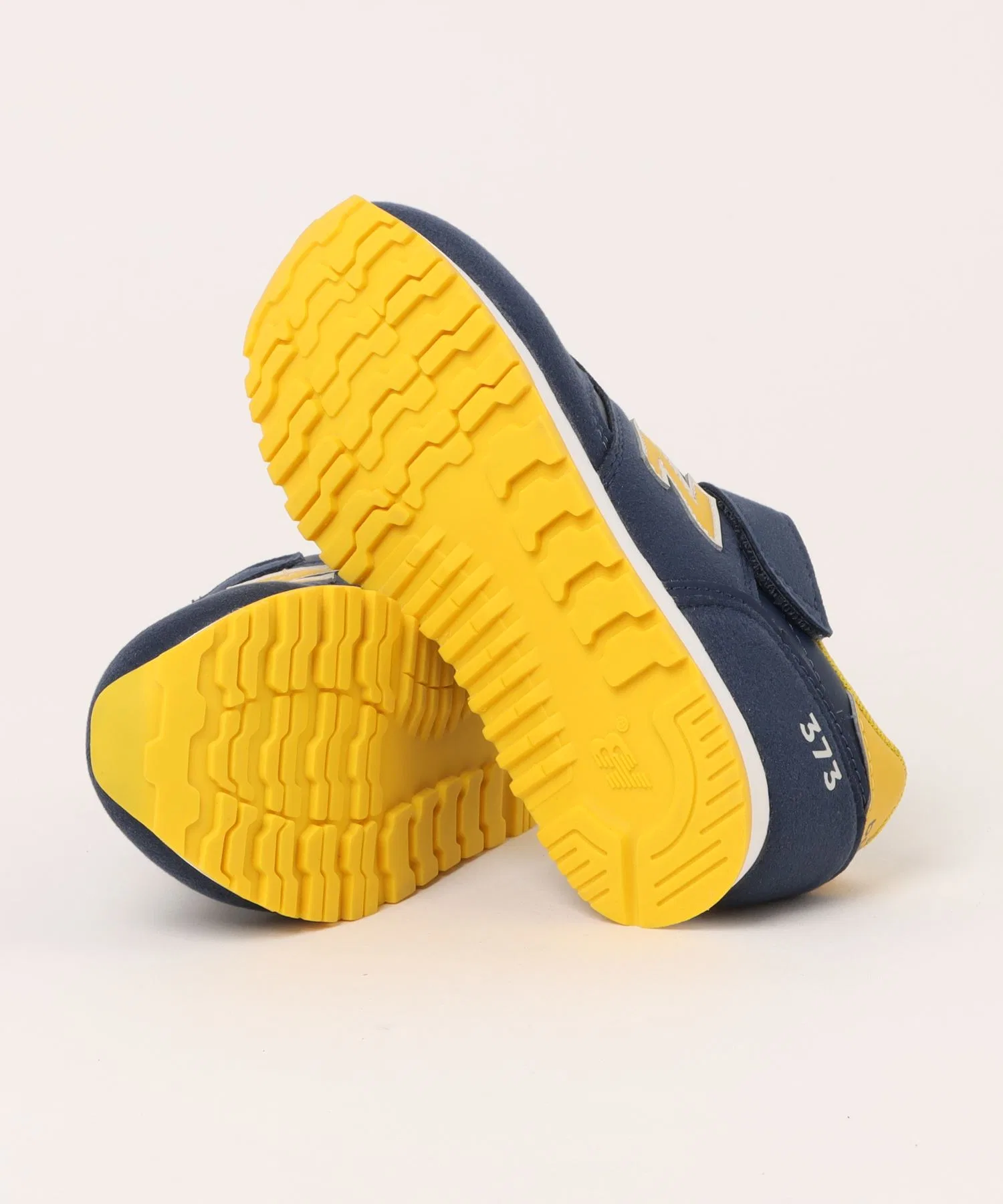 Детские кроссовки New Balance 373 красные — фото 3