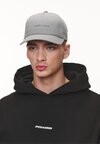 

Кепка LOGO CRUSHED UNISEX Pegador, серый